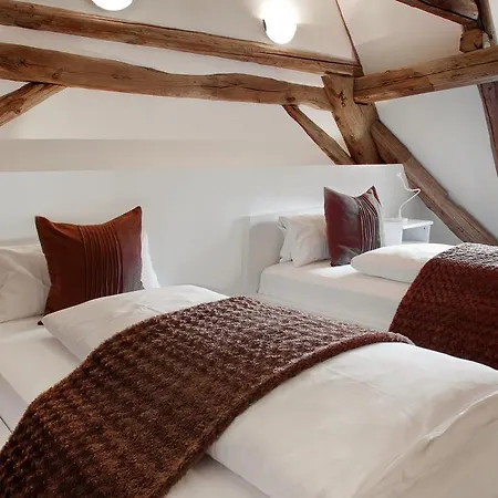 Apartamento Gaestehaus Edelzimmer